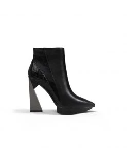 Jady Rose JadyRose | Black Contrast Block Heel Zip Genuine Leather Boot
