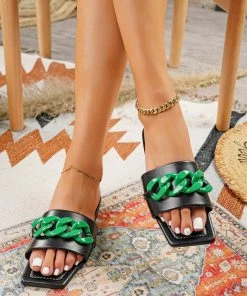 HT New In Shoes Black Bold Chain-Accent Slides Flat Sandals - En Bloom