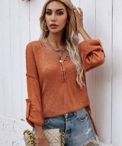 MY Smaibulun | Roll-Sleeve V-Neck Knit Top - Rust Clothing