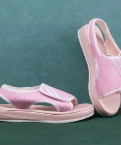 New In Shoes Mesh Active Sandal | En Bloom