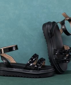 YL New In Shoes Black Chain Buckle Strap Flat Platform Sandals | En Bloom