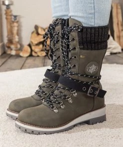 YL En Bloom | Grey Ribbed-Cuff Buckle-Strap Boot