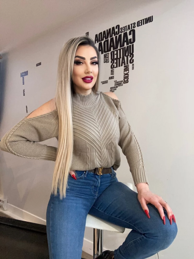 MY Smaibulun Doll | Beige Shoulder Cut-Out Knit Sweater NEW ARRIVALS 5 MY Smaibulun Doll | Beige Shoulder Cut-Out Knit Sweater NEW ARRIVALS