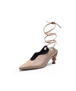 Jady Rose JadyRose | Kettle-Heel Scalloped Edges Pump - Beige S/S 2022
