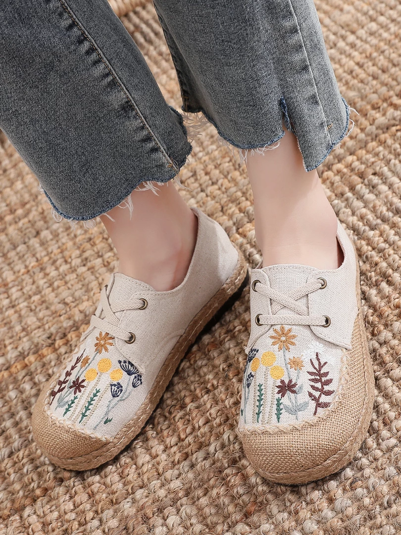 TC New In Shoes Cactus Rose | Garden Embroidered Linen Boat Shoes Espadrilles - Beige 1 TC New In Shoes Cactus Rose | Garden Embroidered Linen Boat Shoes Espadrilles - Beige