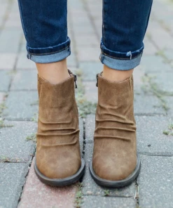 HYHE EN BLOOM | Classic Ruched Ankle Boots 6 HYHE EN BLOOM | Classic Ruched Ankle Boots