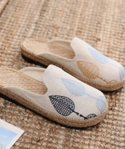 TC New In Shoes Cactus Rose | Vintage Embroidered Summer Mule - Beige