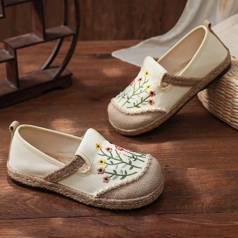 TC Blossom Daisy Embroidered Round Toe Espadrilles - Cactus Rose New In Shoes 6 TC Blossom Daisy Embroidered Round Toe Espadrilles - Cactus Rose New In Shoes
