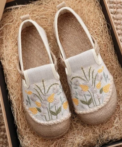 TC Cactus Rose | Field Corn Embroidered Round Toe Linen Espadrilles - Beige NEW ARRIVALS
