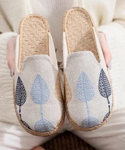 TC New In Shoes Cactus Rose | Vintage Embroidered Summer Mule - Beige