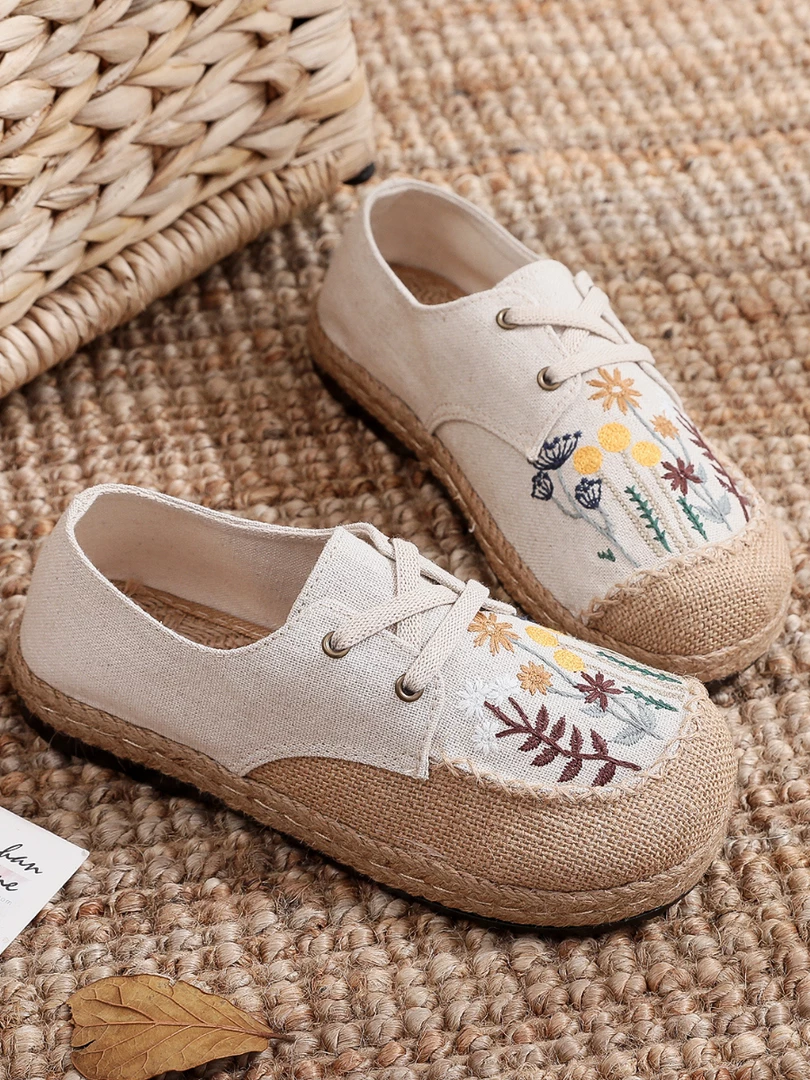 TC New In Shoes Cactus Rose | Garden Embroidered Linen Boat Shoes Espadrilles - Beige 3 TC New In Shoes Cactus Rose | Garden Embroidered Linen Boat Shoes Espadrilles - Beige