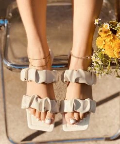 HT New In Shoes En Bloom | RUBI BEIGE SLIDES