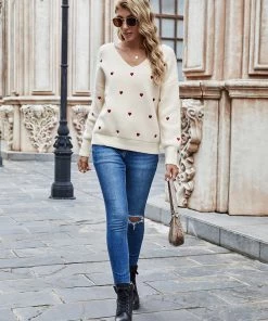 MY Smaibulun | Valentine Hearts Low V Neck Knit Sweater - Beige