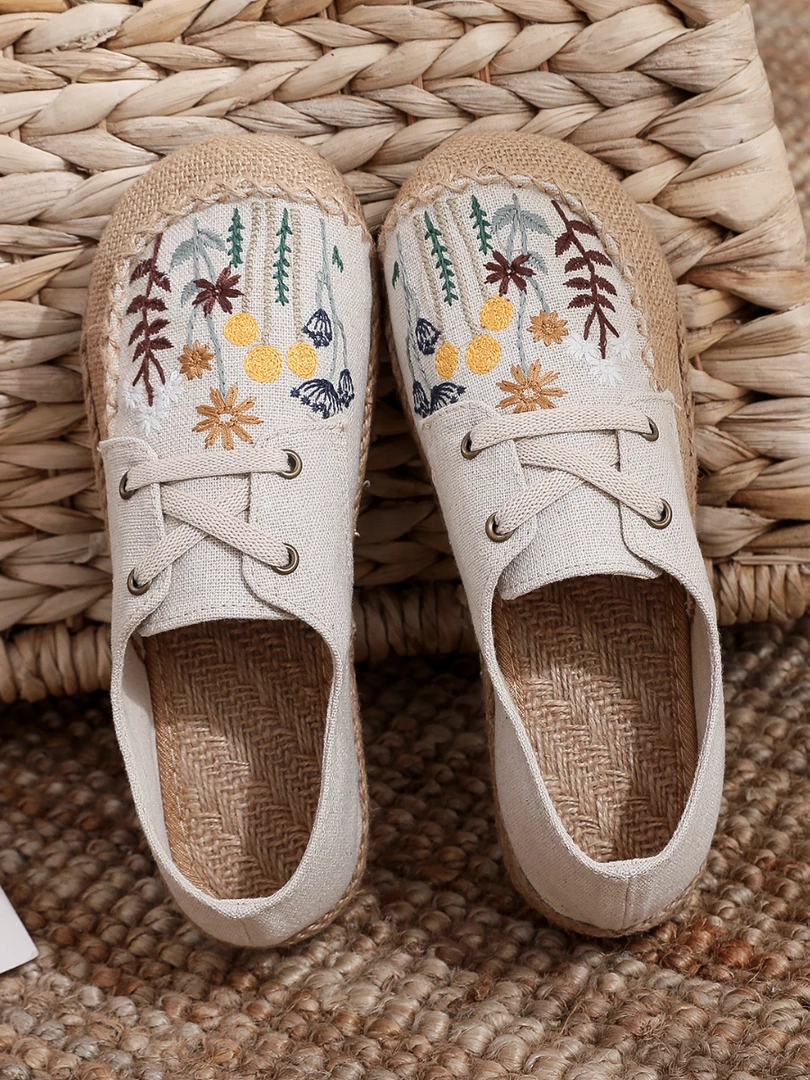 TC New In Shoes Cactus Rose | Garden Embroidered Linen Boat Shoes Espadrilles - Beige 4 TC New In Shoes Cactus Rose | Garden Embroidered Linen Boat Shoes Espadrilles - Beige