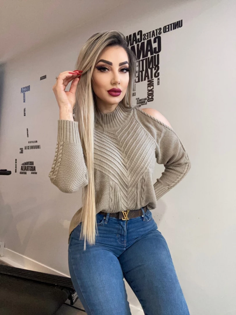 MY Smaibulun Doll | Beige Shoulder Cut-Out Knit Sweater NEW ARRIVALS 3 MY Smaibulun Doll | Beige Shoulder Cut-Out Knit Sweater NEW ARRIVALS