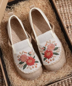 TC NEW ARRIVALS Cactus Rose | Double Kiss Floral Embroidered Linen Espadrilles - Beige