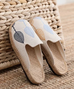 TC New In Shoes Cactus Rose | Vintage Embroidered Summer Mule - Beige