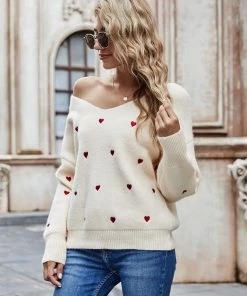 MY Smaibulun | Valentine Hearts Low V Neck Knit Sweater - Beige