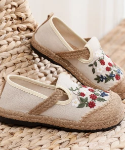 TC Cactus Rose | Berry Daisy Embroidered Linen Round Toe Espadrilles Loafers - Beige