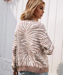 MY Smaibulun | Tiger Year Animal Patterned Knit Cardigan - Beige NEW ARRIVALS