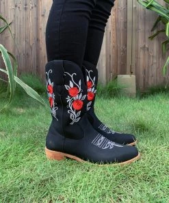 YL En Bloom | Black Rose Embroidered Floral Cowboy Heel Boots