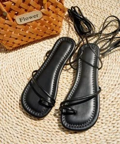 HT NEW ARRIVALS EN BLOOM | BLACK STRING GLADIATOR THONG