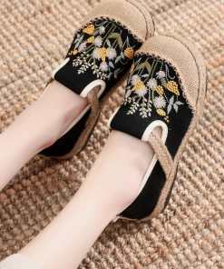 TC Cactus Rose | Field Corn Embroidered Linen Round Toe Espadrilles Loafers - Black