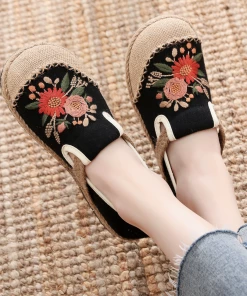 TC Cactus Rose | Double Kiss Floral Embroidered Linen Espadrilles - Black NEW ARRIVALS
