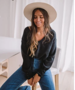 MY Smaibulun Doll | DARIUS Drop Shoulder V-neck Knit Top - Black