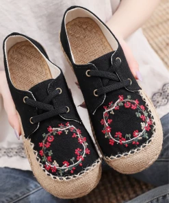 TC NEW ARRIVALS Cactus Rose | Wreath Floral Embroidered Linen Boat Shoe - Black