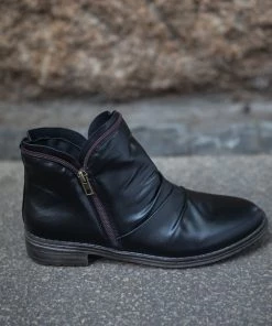 YL En Bloom | Ruched Ankle Boot