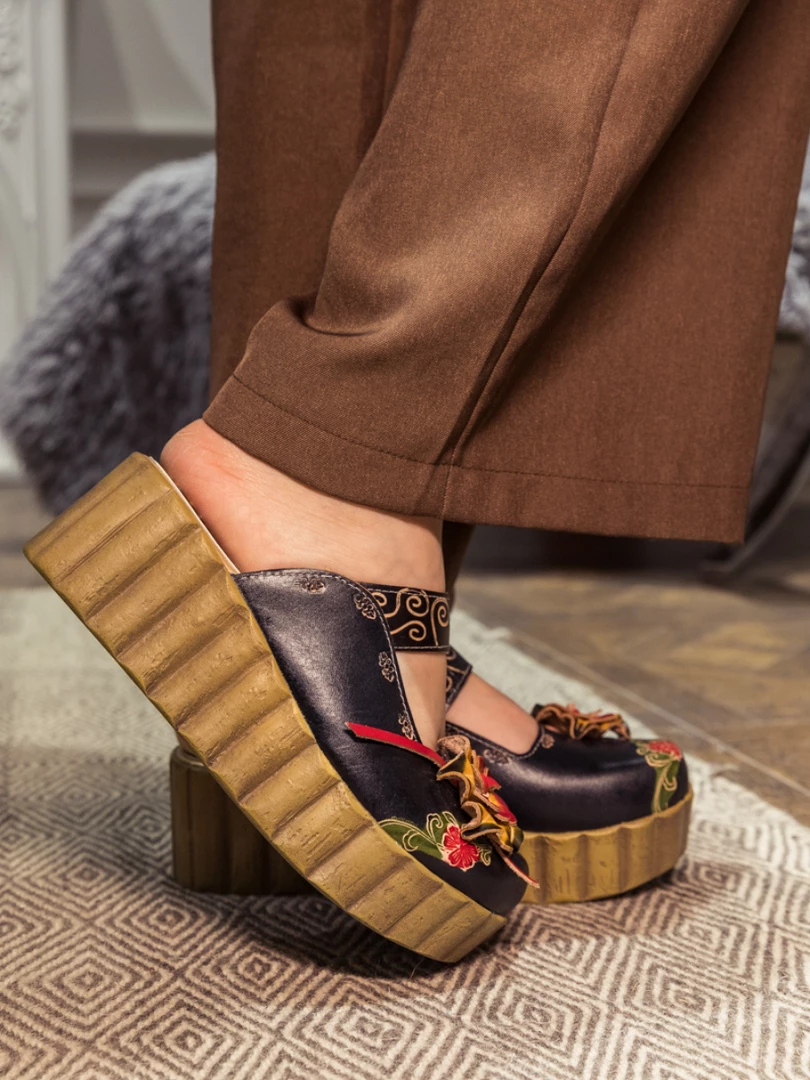 JF SOFFIA | Genuine Leather Black Ribbed-Sole Floral Appliqued Platform Sandals Clogs 2 JF SOFFIA | Genuine Leather Black Ribbed-Sole Floral Appliqued Platform Sandals Clogs