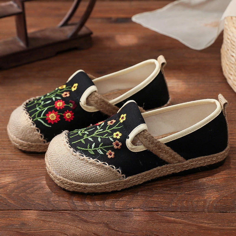 TC Blossom Daisy Embroidered Round Toe Espadrilles - Cactus Rose New In Shoes 2 TC Blossom Daisy Embroidered Round Toe Espadrilles - Cactus Rose New In Shoes