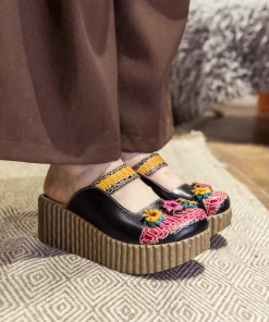 JF SOFFIA | Genuine Leather Black Ribbed-Sole Tri-Floral Appliqued Clogs 10 JF SOFFIA | Genuine Leather Black Ribbed-Sole Tri-Floral Appliqued Clogs