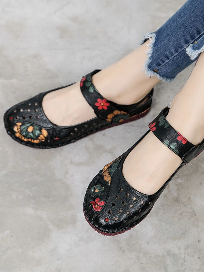 XR NEW ARRIVALS Rumour Has It | Perforated Flower Printed Leather Mary Jane - Black 3 XR NEW ARRIVALS Rumour Has It | Perforated Flower Printed Leather Mary Jane - Black
