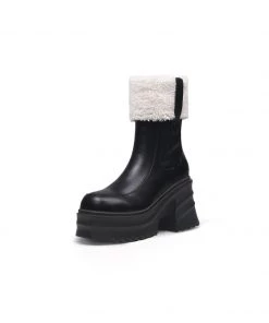 Jady Rose JadyRose | Chunky Heel Faux Fur Lined Black Chelsea Boot