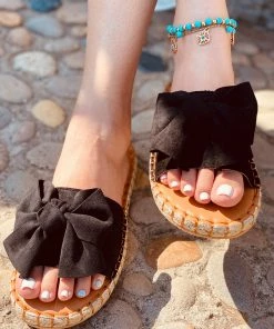 HT New In Shoes En Bloom | Lola Black Bow Sandals