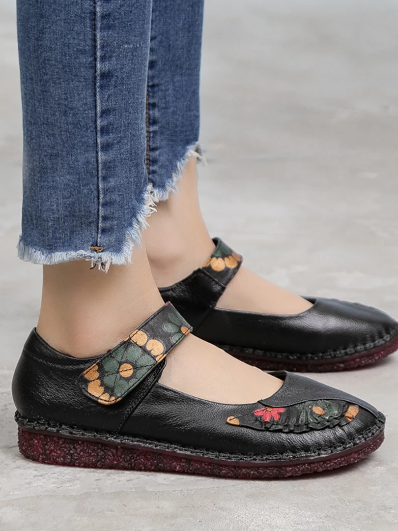 XR NEW ARRIVALS Rumour Has It | Perforated Flower Printed Leather Mary Jane - Black 4 XR NEW ARRIVALS Rumour Has It | Perforated Flower Printed Leather Mary Jane - Black