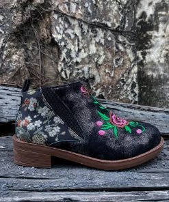 YL Shoes Floral Embroidered Ankle Booties - EN BLOOM