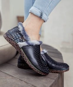 SOFFIA | Fish Scales Embossed Woolen Lined Leather Loafer - Black NEW ARRIVALS