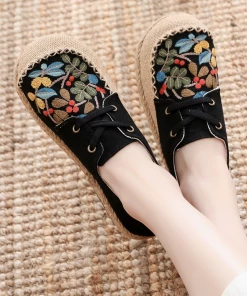 TC Cactus Rose | Playground Embroidered Linen Boat Shoes - Black NEW ARRIVALS