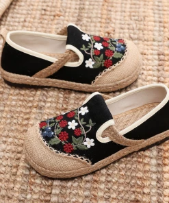 TC Cactus Rose | Berry Daisy Embroidered Linen Round Toe Espadrilles Loafers - Black