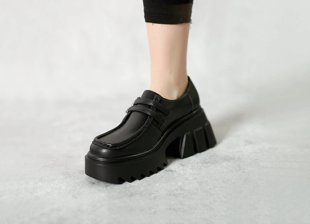 Jady Rose JadyRose | Chunky Heel Double-Buckle Loafer - Black 4 Jady Rose JadyRose | Chunky Heel Double-Buckle Loafer - Black