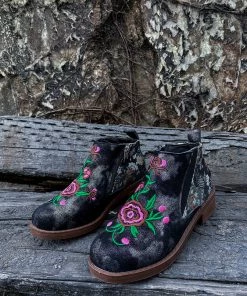 YL Shoes Floral Embroidered Ankle Booties - EN BLOOM