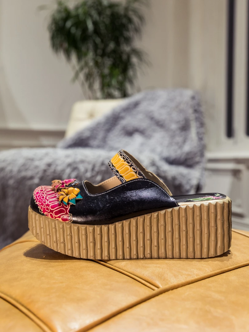 JF SOFFIA | Genuine Leather Black Ribbed-Sole Tri-Floral Appliqued Clogs 8 JF SOFFIA | Genuine Leather Black Ribbed-Sole Tri-Floral Appliqued Clogs