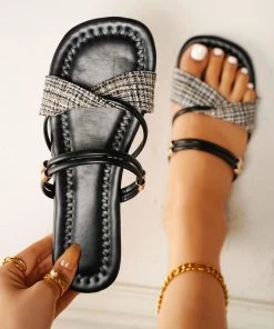 HT NEW ARRIVALS En Bloom | BLACK CAESAREA SANDAL