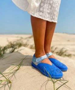 HYHE Tie-Dye Strap Perforated Mary Jane Sandal - En Bloom S/S 2022