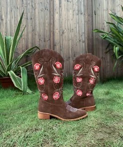 YL New In Shoes En Bloom | Brown Morning Glory Embroidered Cowboy Heel Boots 11 YL New In Shoes En Bloom | Brown Morning Glory Embroidered Cowboy Heel Boots