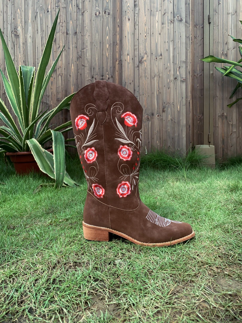 YL New In Shoes En Bloom | Brown Morning Glory Embroidered Cowboy Heel Boots 5 YL New In Shoes En Bloom | Brown Morning Glory Embroidered Cowboy Heel Boots