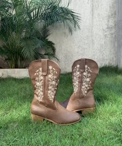YL New In Shoes En Bloom | Brown Lipper Floral Embroidered Cowboy Knee Boots 14 YL New In Shoes En Bloom | Brown Lipper Floral Embroidered Cowboy Knee Boots